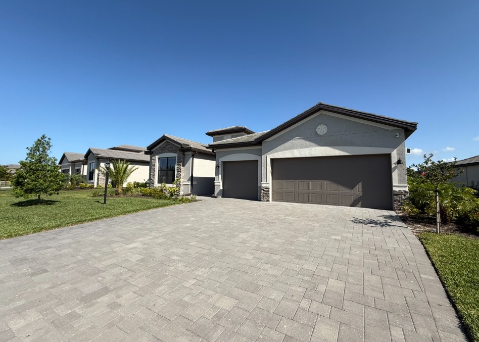 4967 Seafoam Trail
