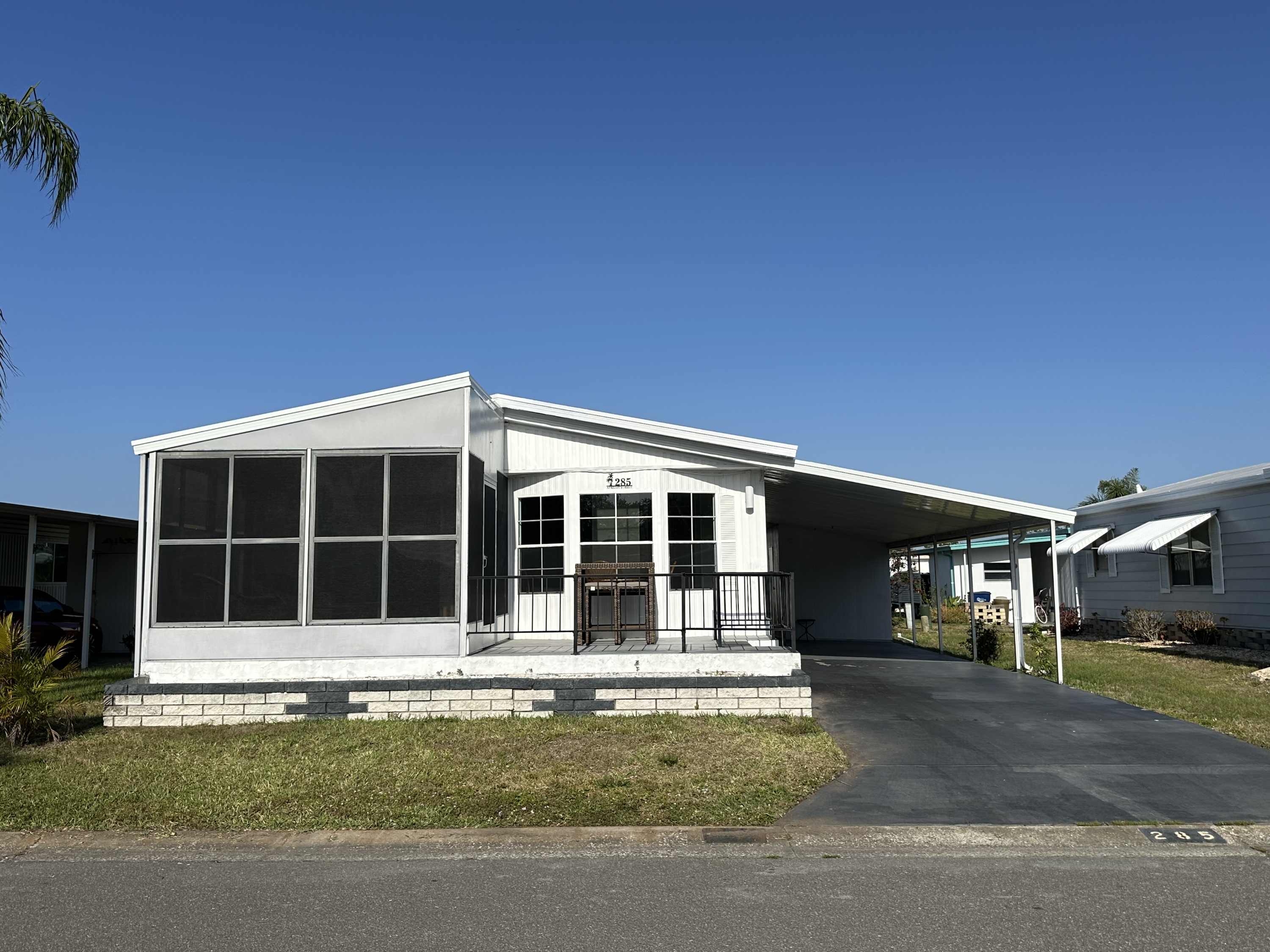 285 Apricot Avenue