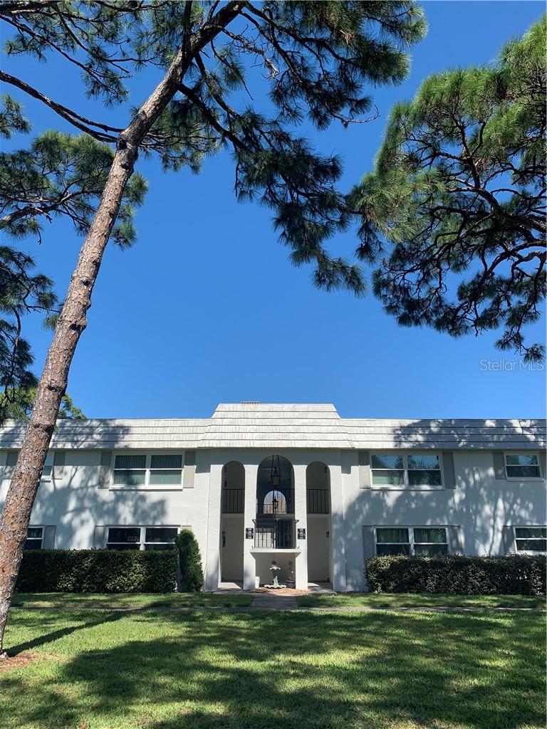 5800 Hollywood Blvd #324